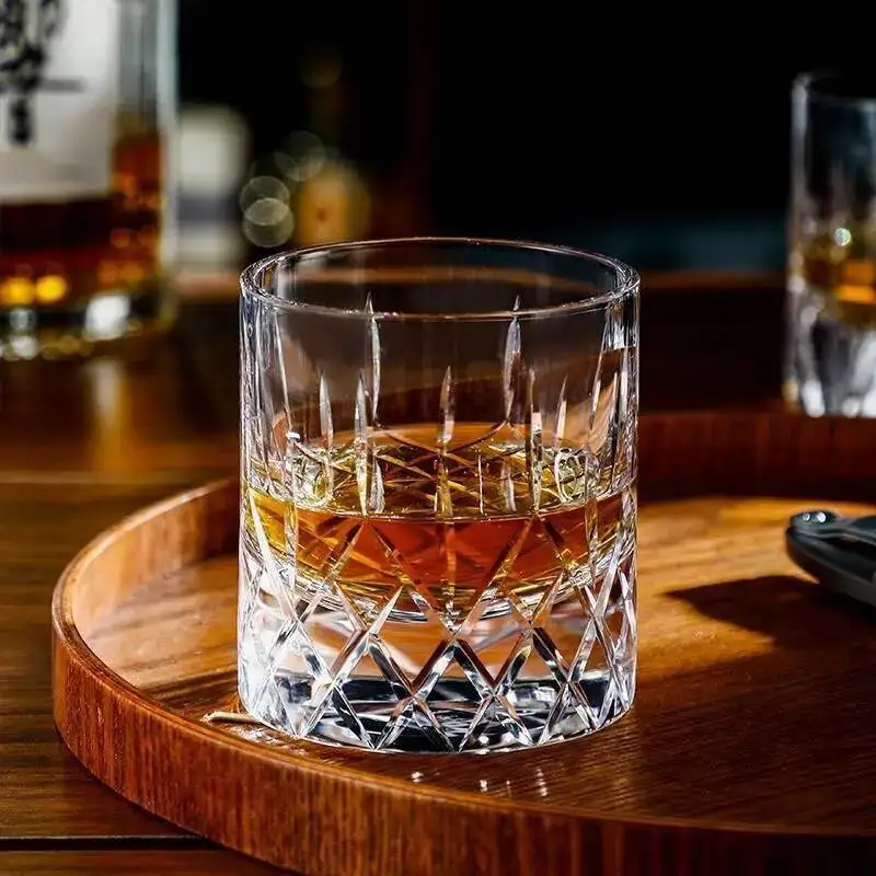 كوب ويسكي كريستالي منحوت شفاف  - مراجعة Whisky Beer And Wine وسعره